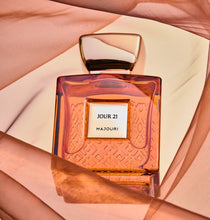 Carica l'immagine nel visualizzatore di Gallery, Le Jour 21