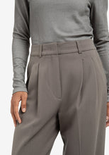 Carica l'immagine nel visualizzatore di Gallery, Grey pants