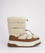 Carica l'immagine nel visualizzatore di Gallery, High boots