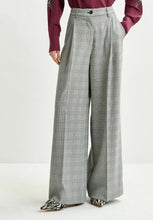 Carica l'immagine nel visualizzatore di Gallery, Prince of Wales pants