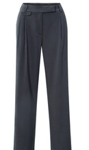 Carica l'immagine nel visualizzatore di Gallery, Navy grey pants