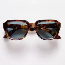 Carica l'immagine nel visualizzatore di Gallery, Burri Sun glasses