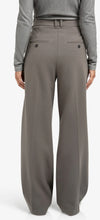 Carica l'immagine nel visualizzatore di Gallery, Grey pants