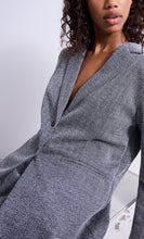 Carica l&#39;immagine nel visualizzatore di Gallery, Grey blazer
