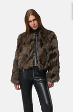 Carica l&#39;immagine nel visualizzatore di Gallery, Bomber patchwork
