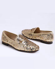 Carica l&#39;immagine nel visualizzatore di Gallery, Gold loafers
