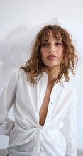 Carica l&#39;immagine nel visualizzatore di Gallery, Camicia white

