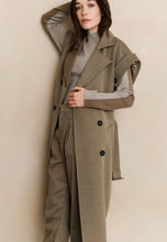 Carica l&#39;immagine nel visualizzatore di Gallery, Long gilet
