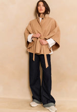 Carica l&#39;immagine nel visualizzatore di Gallery, Blue jeans
