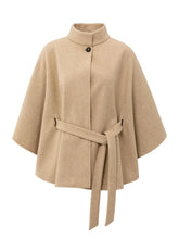 Carica l&#39;immagine nel visualizzatore di Gallery, Beige cape
