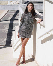 Carica l&#39;immagine nel visualizzatore di Gallery, Silver dress
